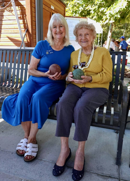 Councilmember Trish Kelley recognizes Anna Boyce for working to establish bocce ball in Mission Viejo.